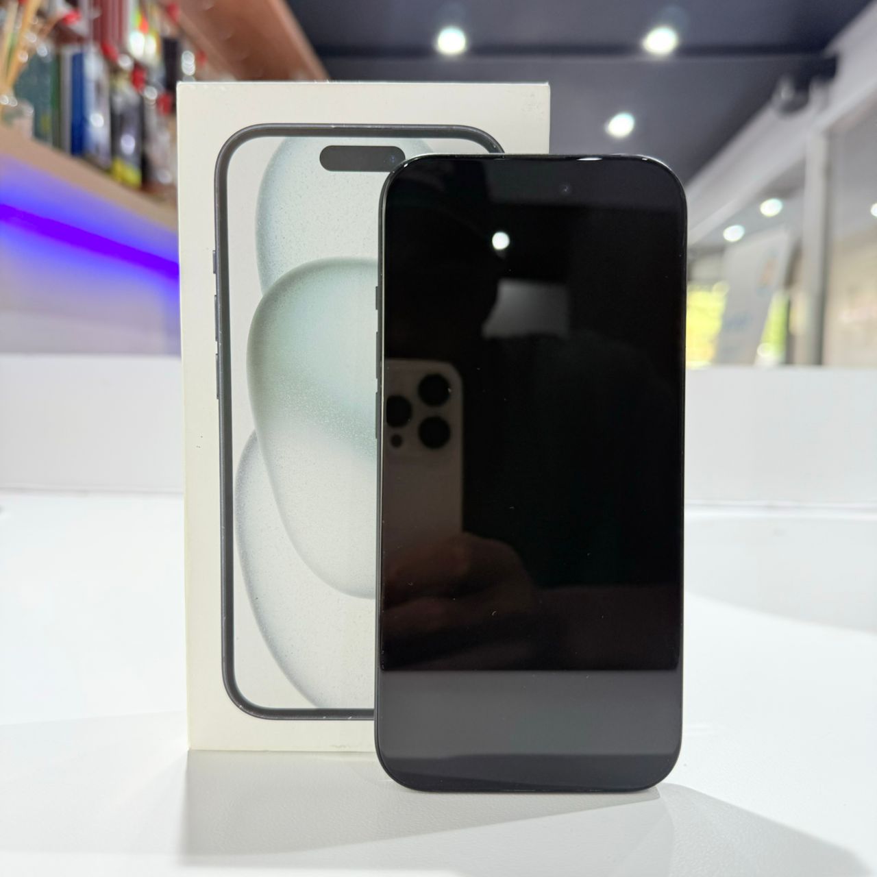 Used iPhone 15 128GB - Black