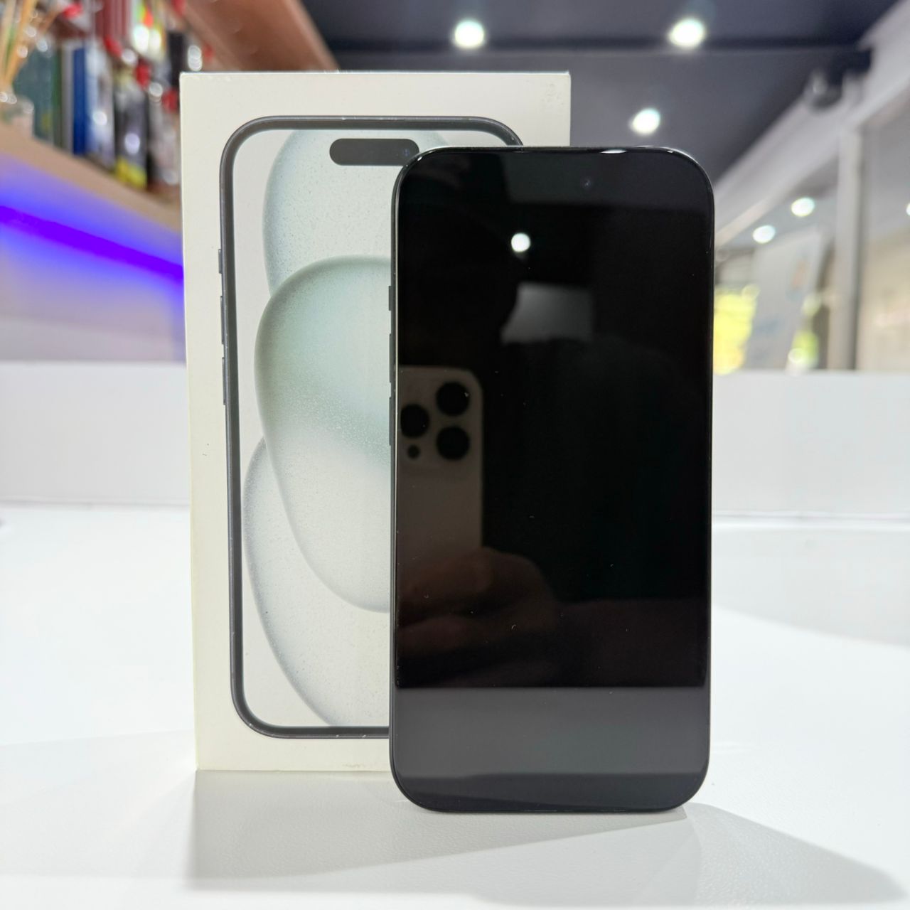 Used iPhone 15 128GB - Black