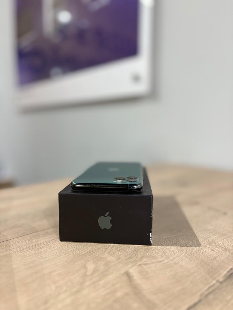 Used iPhone 11 Pro Max 256GB - Midnight Green