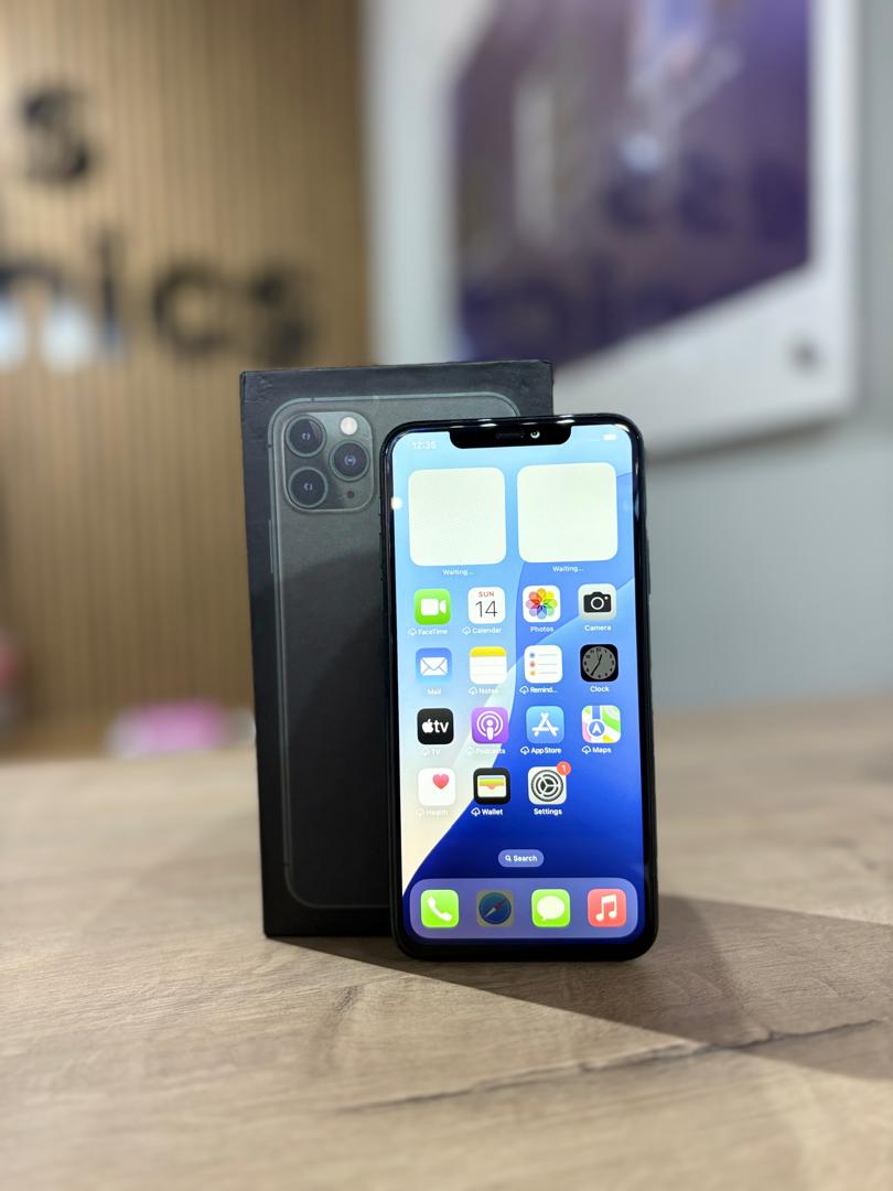 Used iPhone 11 Pro Max 256GB - Midnight Green