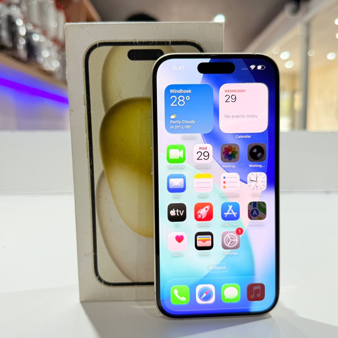 Used iPhone 15 128GB - Yellow