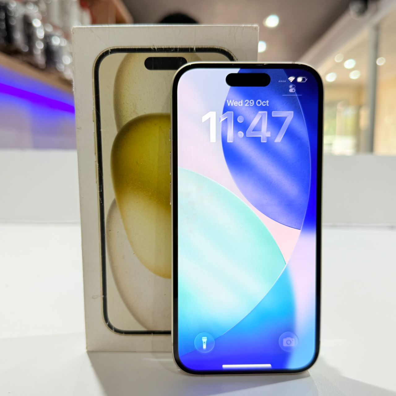 Used iPhone 15 128GB - Yellow