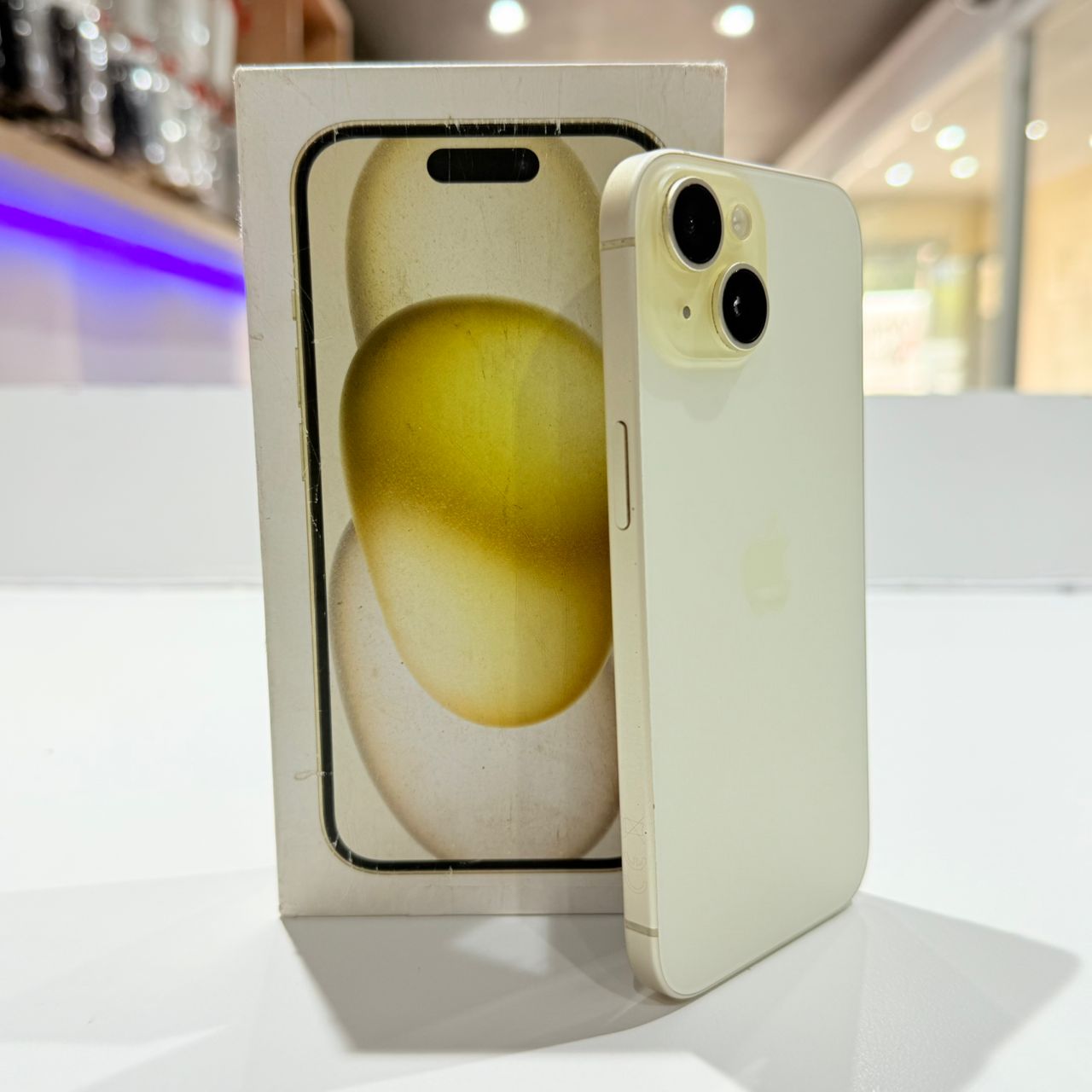 Used iPhone 15 128GB - Yellow