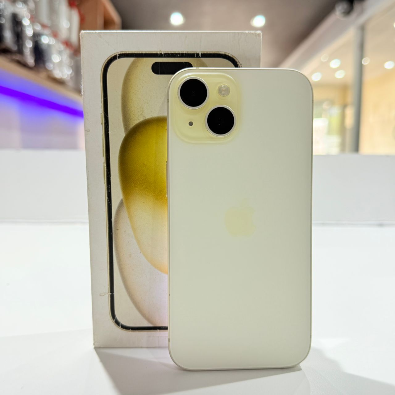 Used iPhone 15 128GB - Yellow