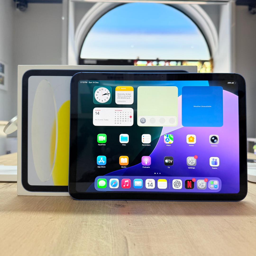 Used iPad 10th Gen 64GB WIFI + Cellular - Blue