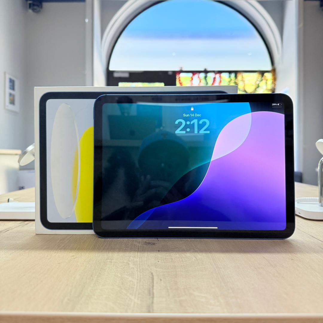 Used iPad 10th Gen 64GB WIFI + Cellular - Blue