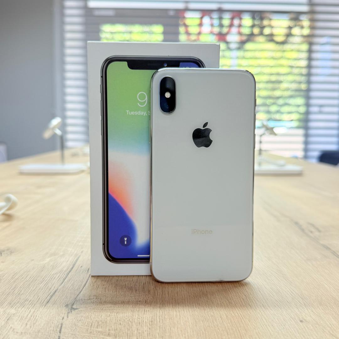 Used iPhone X 256GB - Silver