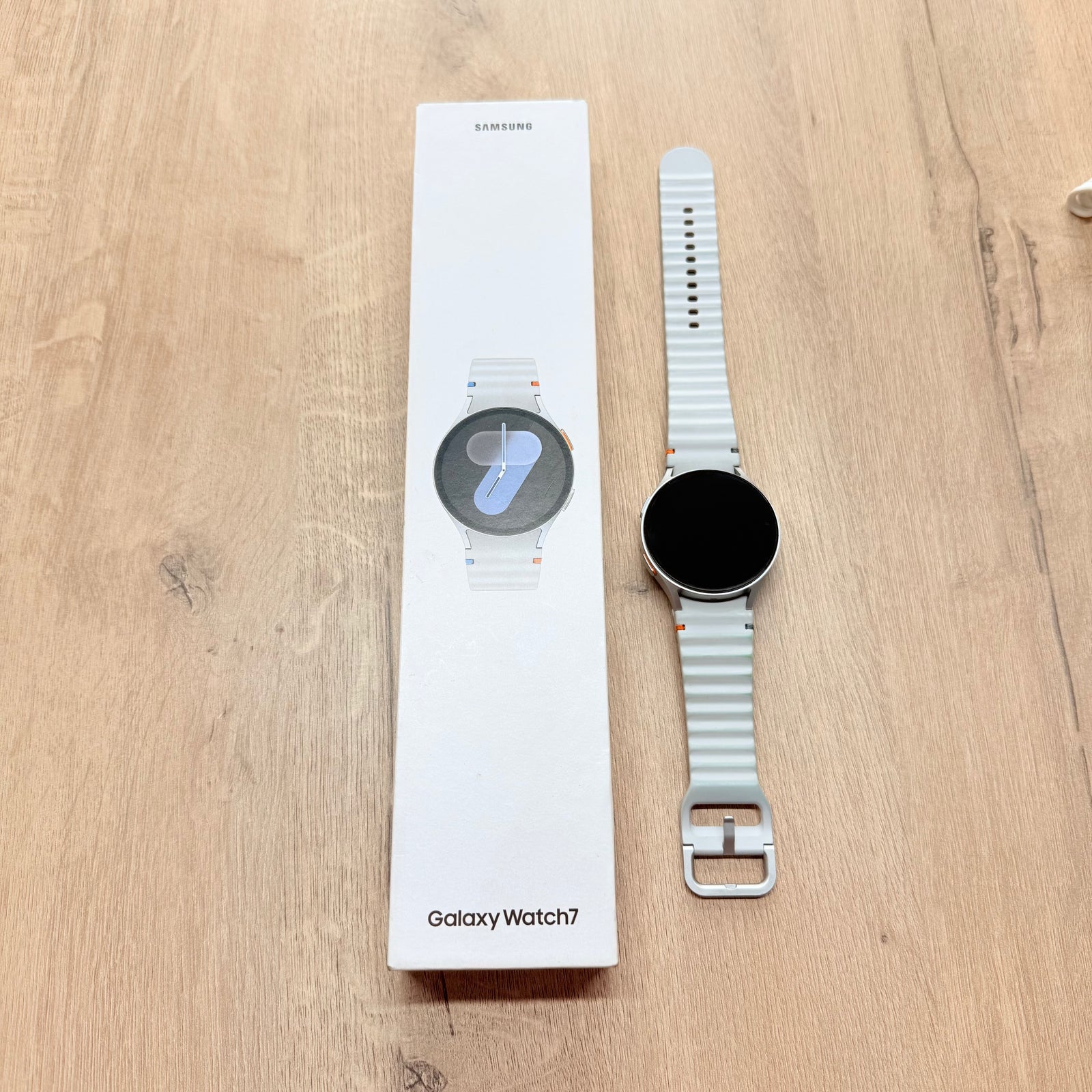 Used Samsung Watch 7 Silver - 44MM