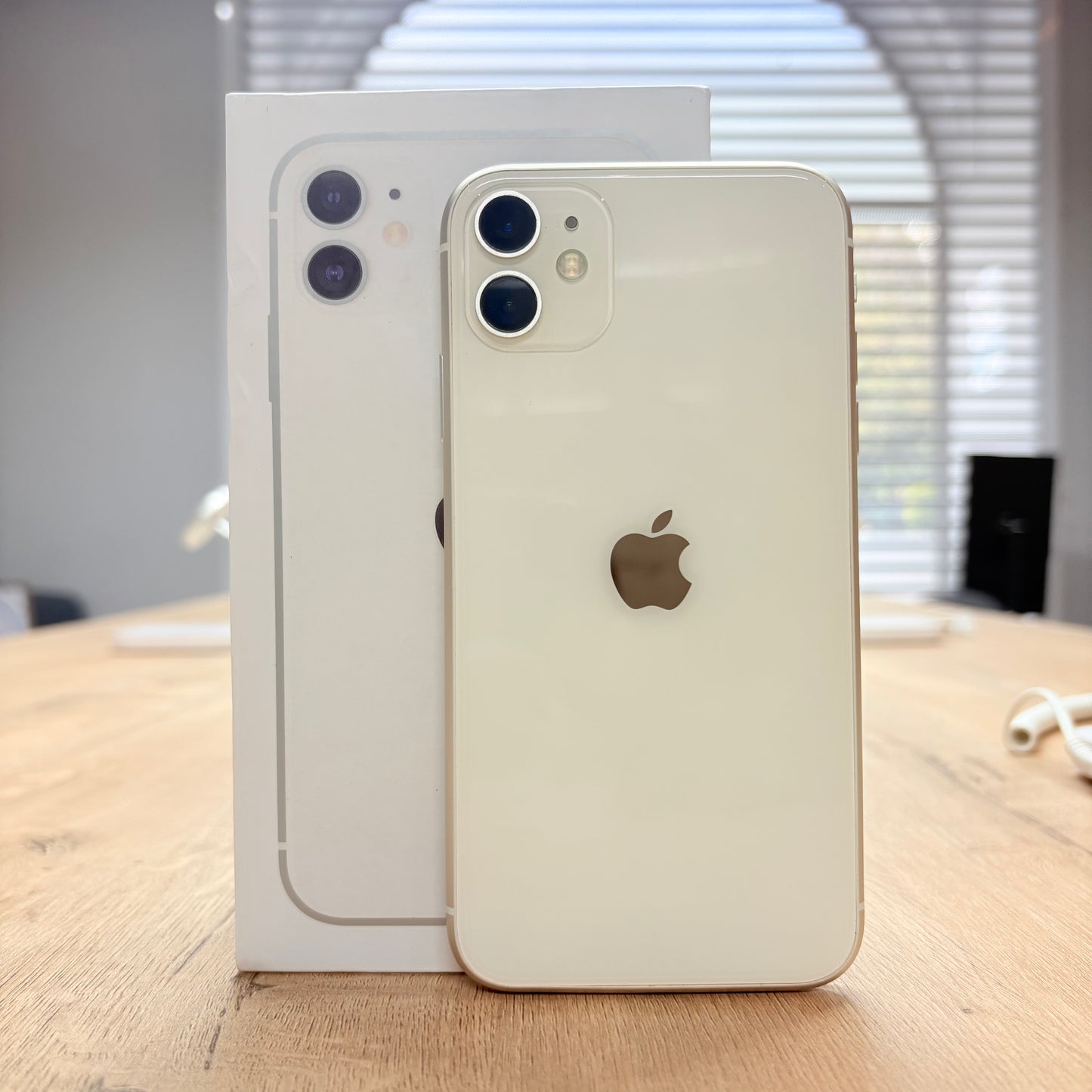 Used iPhone 11 White - 128GB/BH 100%