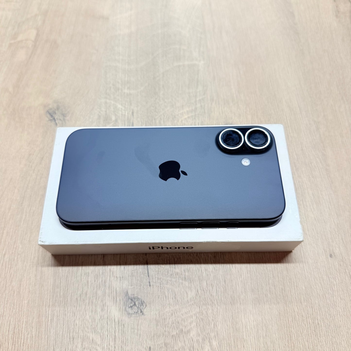 Used iPhone 16 Black - 128GB/BH 100%