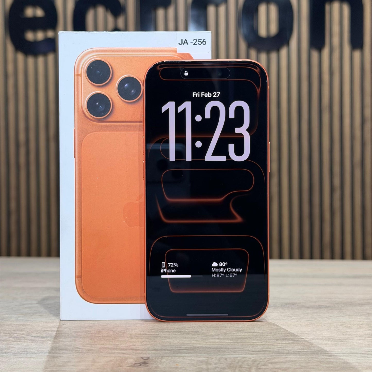 Used iPhone 17 Pro Cosmic Orange - 256GB/BH 100%