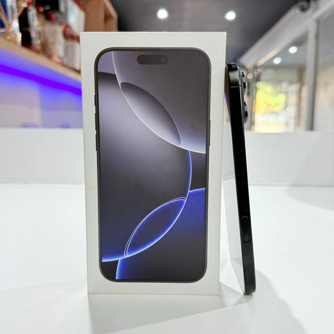 Used iPhone 16 Pro Max 256GB - Titanium Black