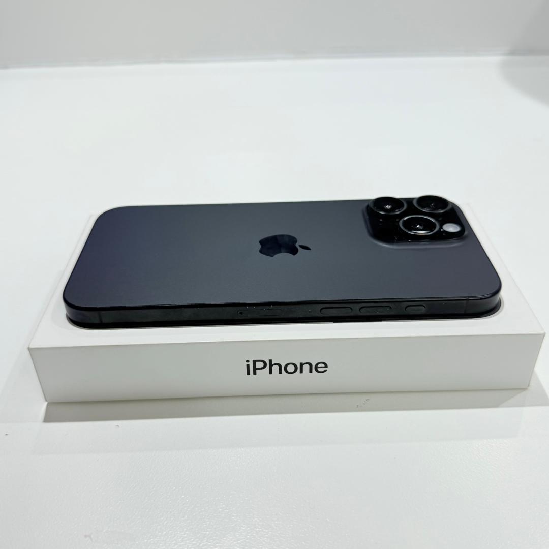 Used iPhone 16 Pro Max 256GB - Titanium Black