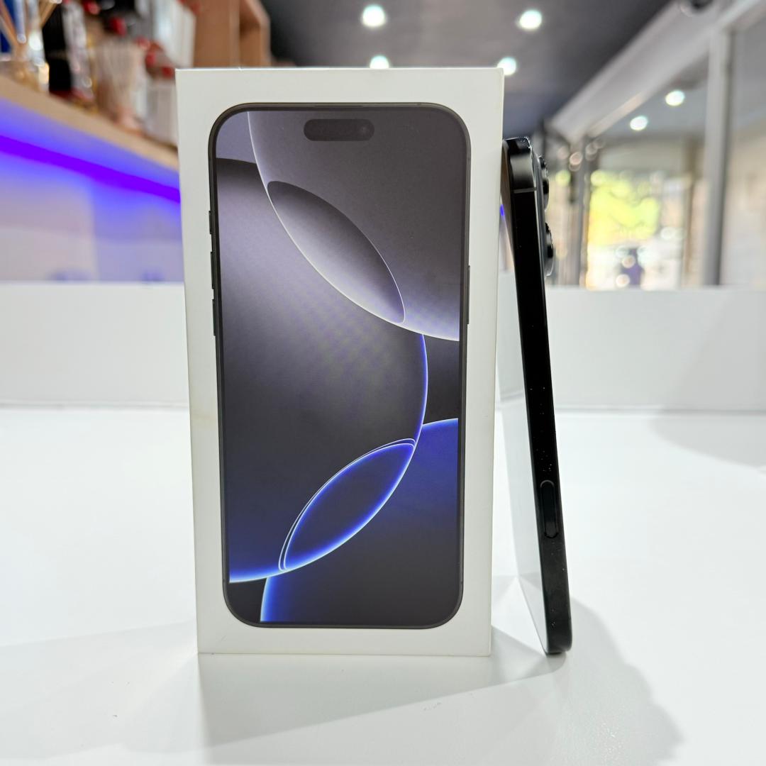 Used iPhone 16 Pro Max 256GB - Titanium Black