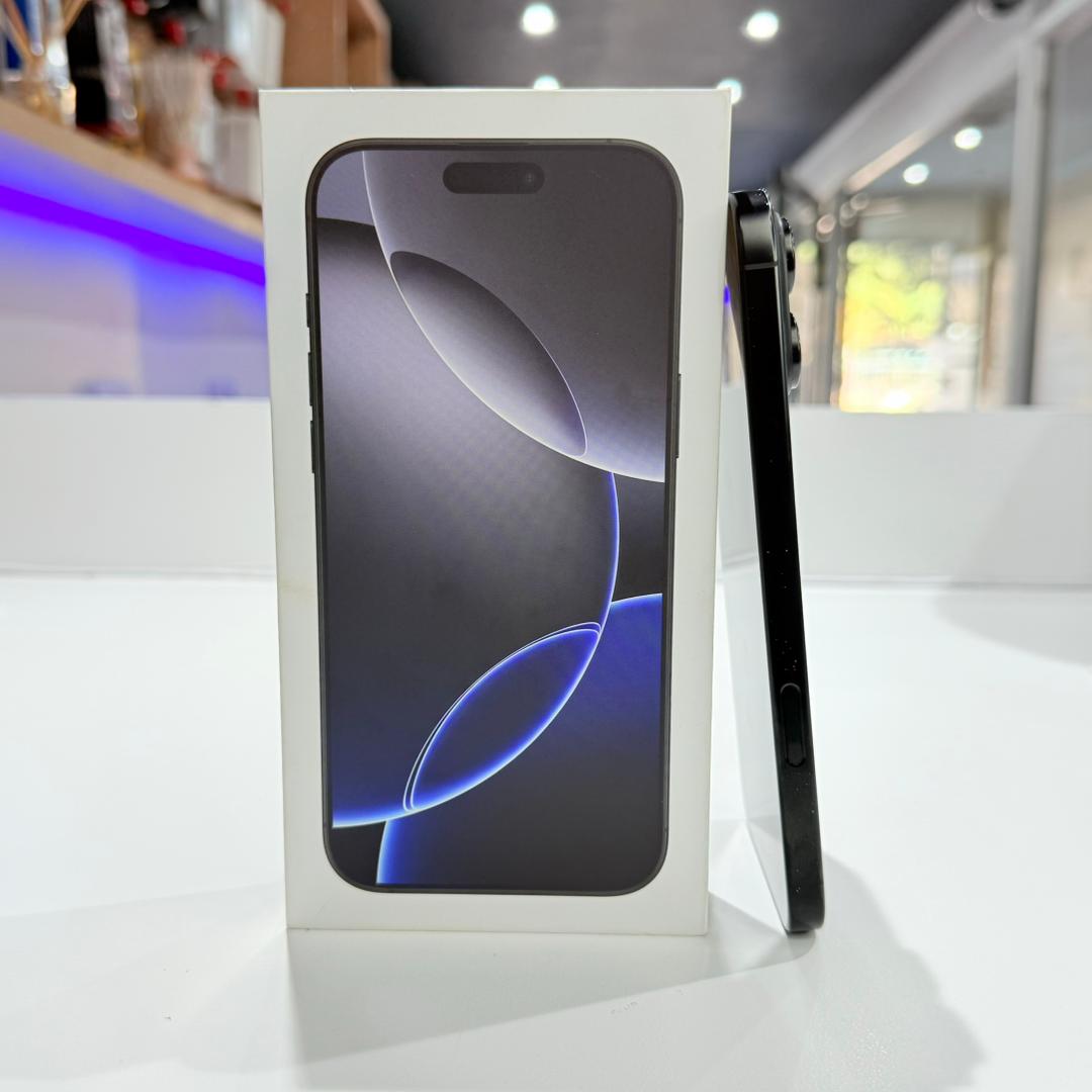 Used iPhone 16 Pro Max 256GB - Titanium Black