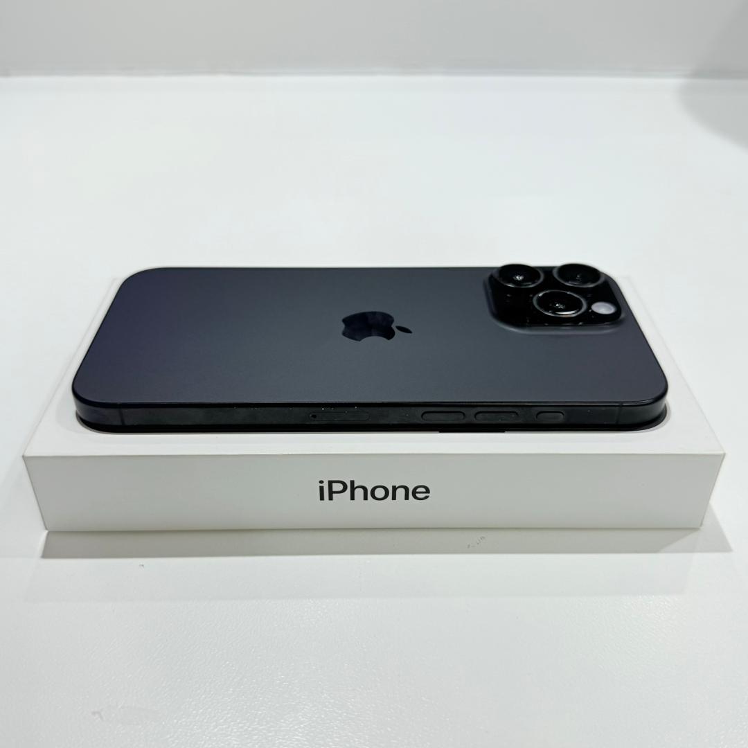 Used iPhone 16 Pro Max 256GB - Titanium Black