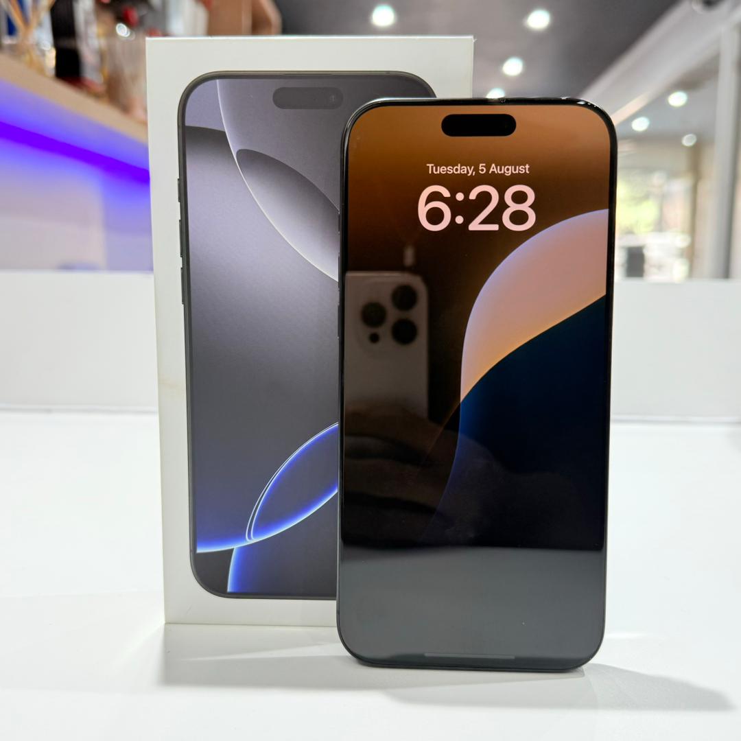 Used iPhone 16 Pro Max 256GB - Titanium Black