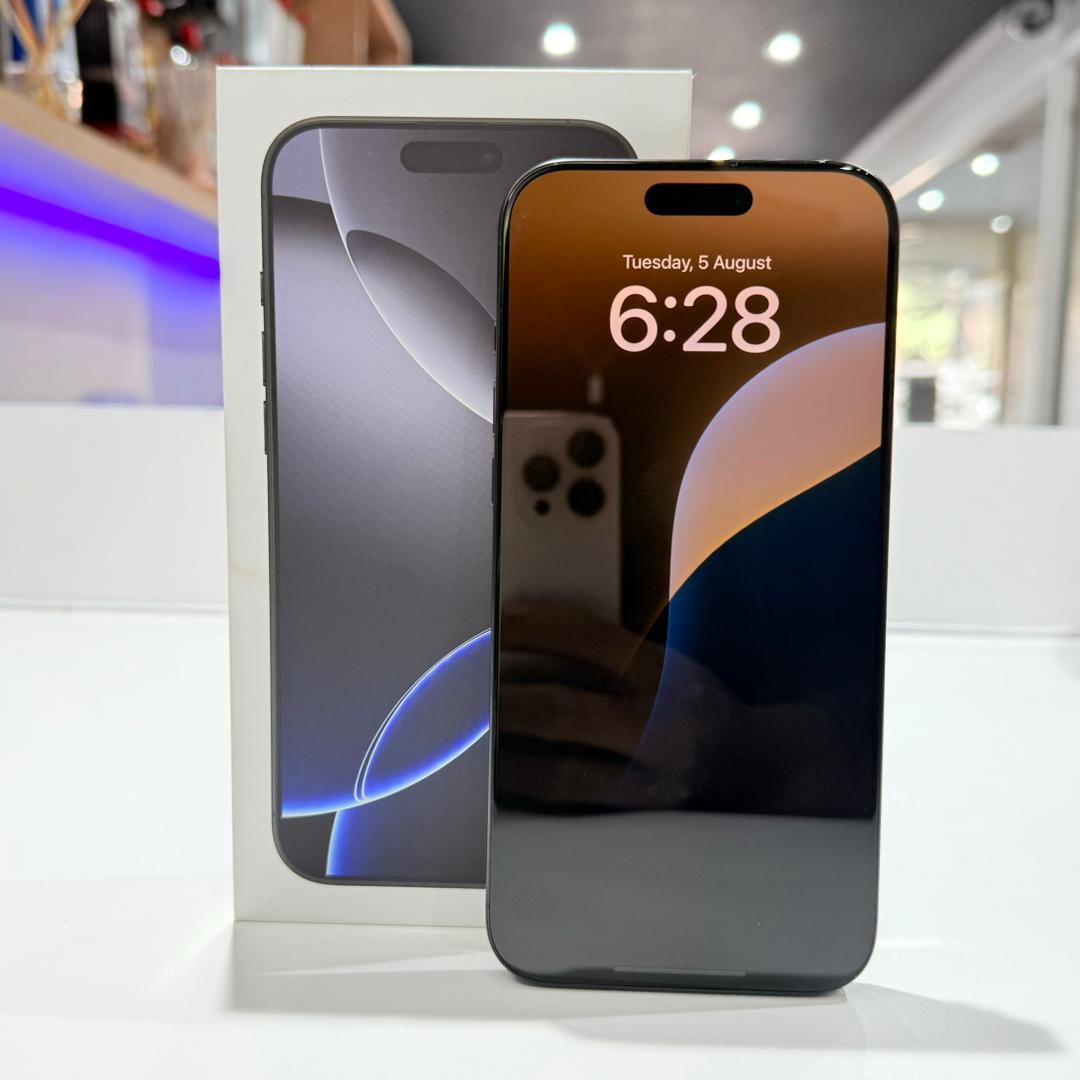 Used iPhone 16 Pro Max 256GB - Titanium Black