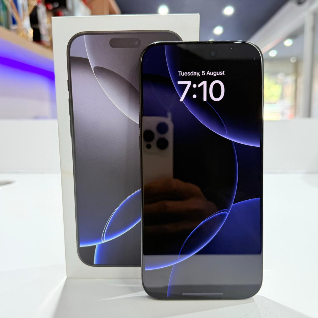 Used iPhone 16 Pro Max 256GB - Titanium Black