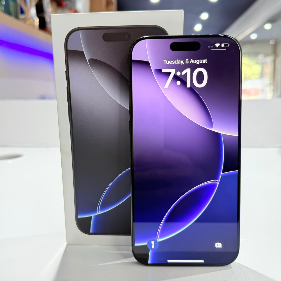 Used iPhone 16 Pro Max 256GB - Titanium Black