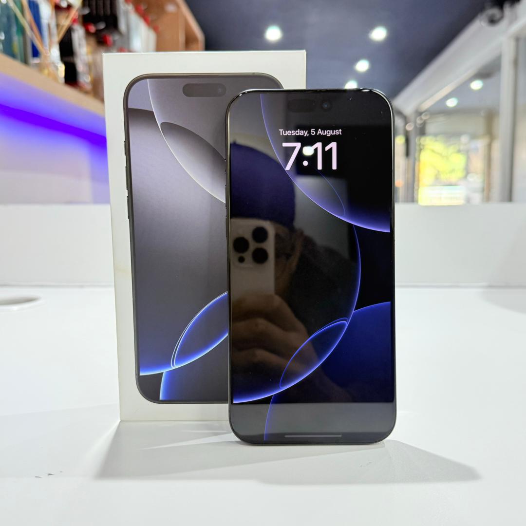 Used iPhone 16 Pro Max 256GB - Titanium Black