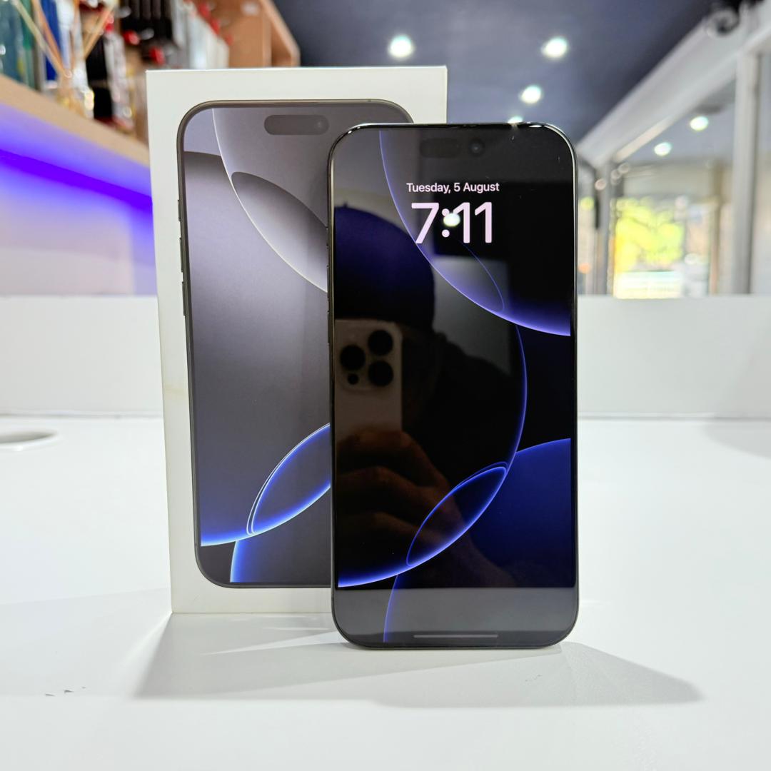 Used iPhone 16 Pro Max 256GB - Titanium Black